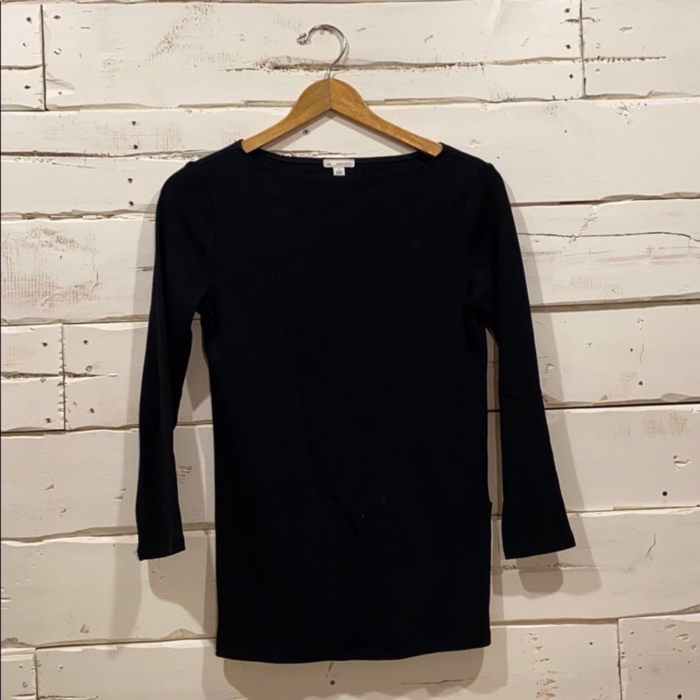 Gap sweater